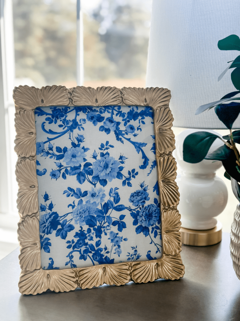 Easy To Make Picture Frame Decor