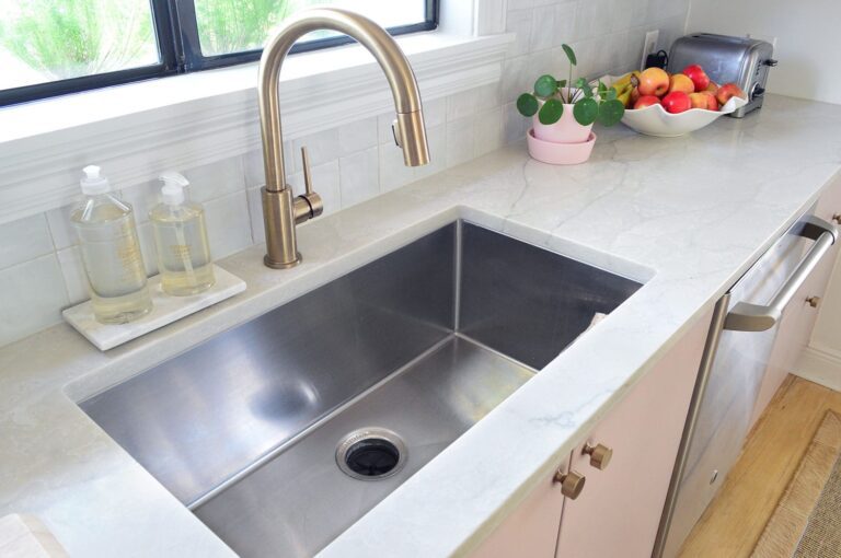 How To Clean A Stainless Steel Sink