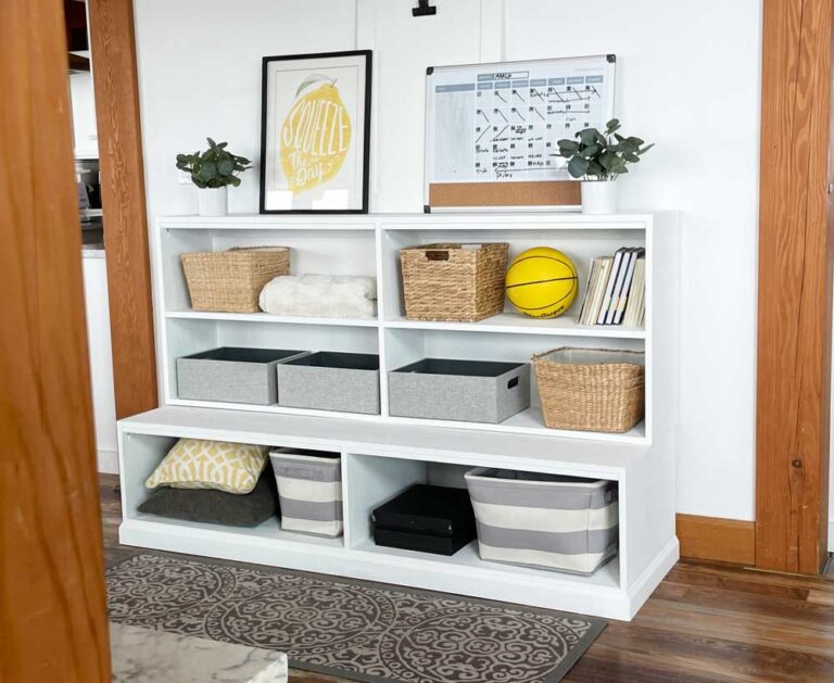 Mudroom Hutch Frameless Closet Combination